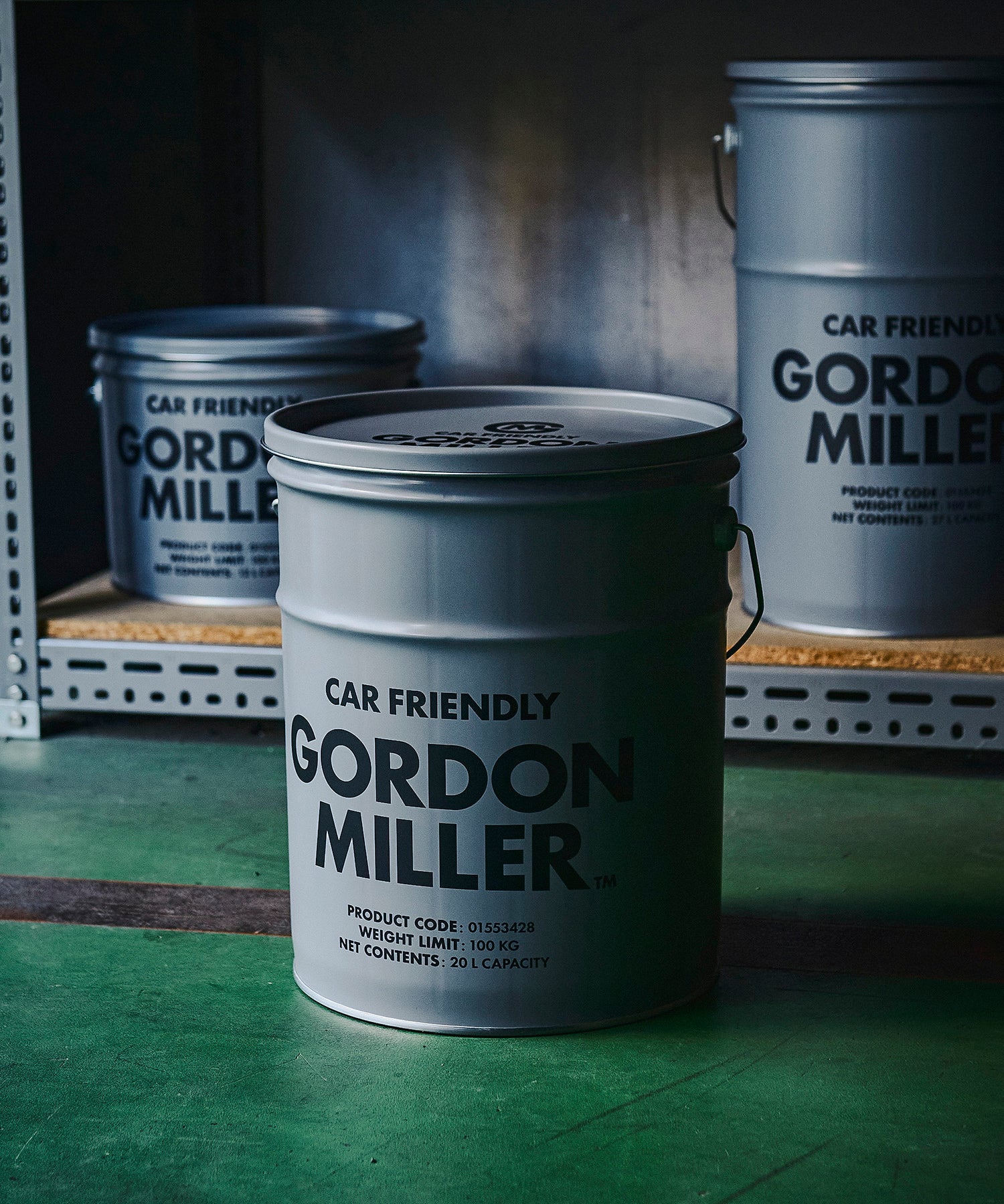 ペール缶 収納型スツール 20L – GORDON MILLER