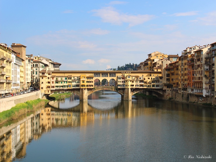 フィレンツェの奇跡！個性的な外観の「ヴェッキオ橋」の秘密 - GOTRIP!