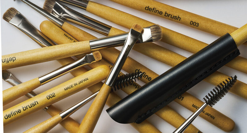 眉ブラシにちょっと角度がつくだけで、こんな上手に描けるなんて