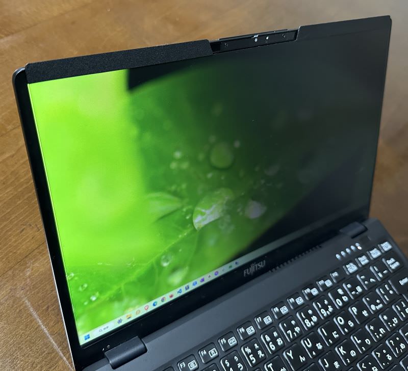 製品レビュー】モックアップのような軽さ！世界最軽量LIFEBOOK WU-X/G2