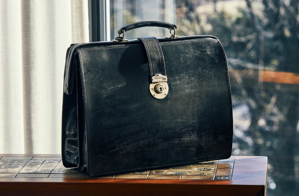 Dulles Bag - ブライドルレザーの名門 GLENROYAL｜グレンロイヤル 公式