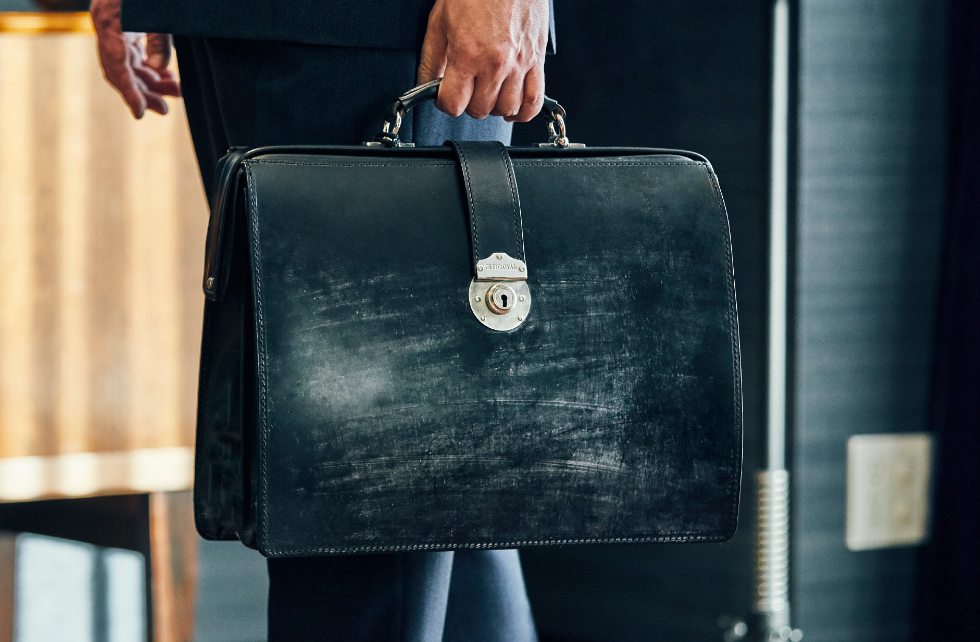 Dulles Bag - ブライドルレザーの名門 GLENROYAL｜グレンロイヤル 公式