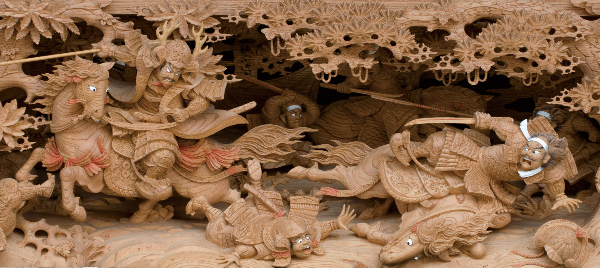 アートの森【Topics】『岸和田だんじり図典』刊行壮麗精緻、地車の魅力