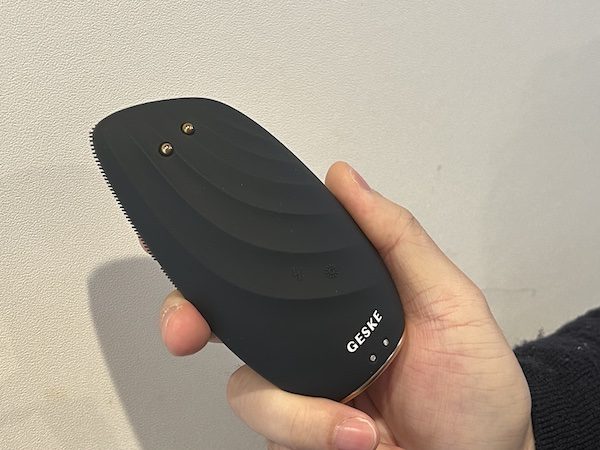 電動洗顔ブラシとエイジングケア「GESKE（ゲスケ）」レビュー | Cheer