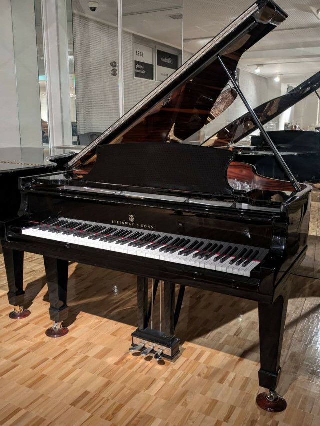 STEINWAY＆SONS（スタインウェイ＆サンズ） L179 中古スタインウェイ