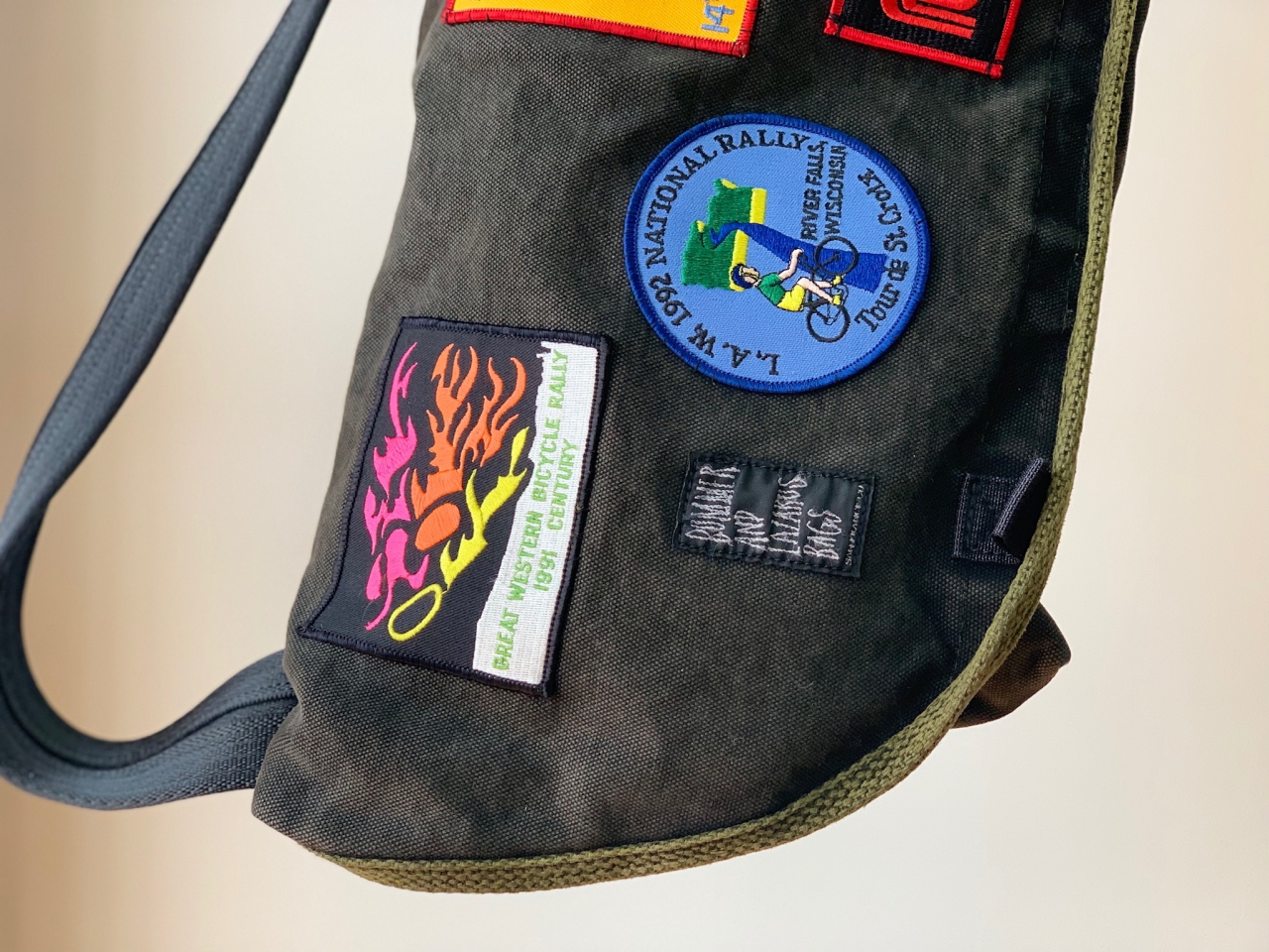 BUMMER AND LAZARUS BAGS - SLING MESSENGER BAG - | BLOG | 愛媛