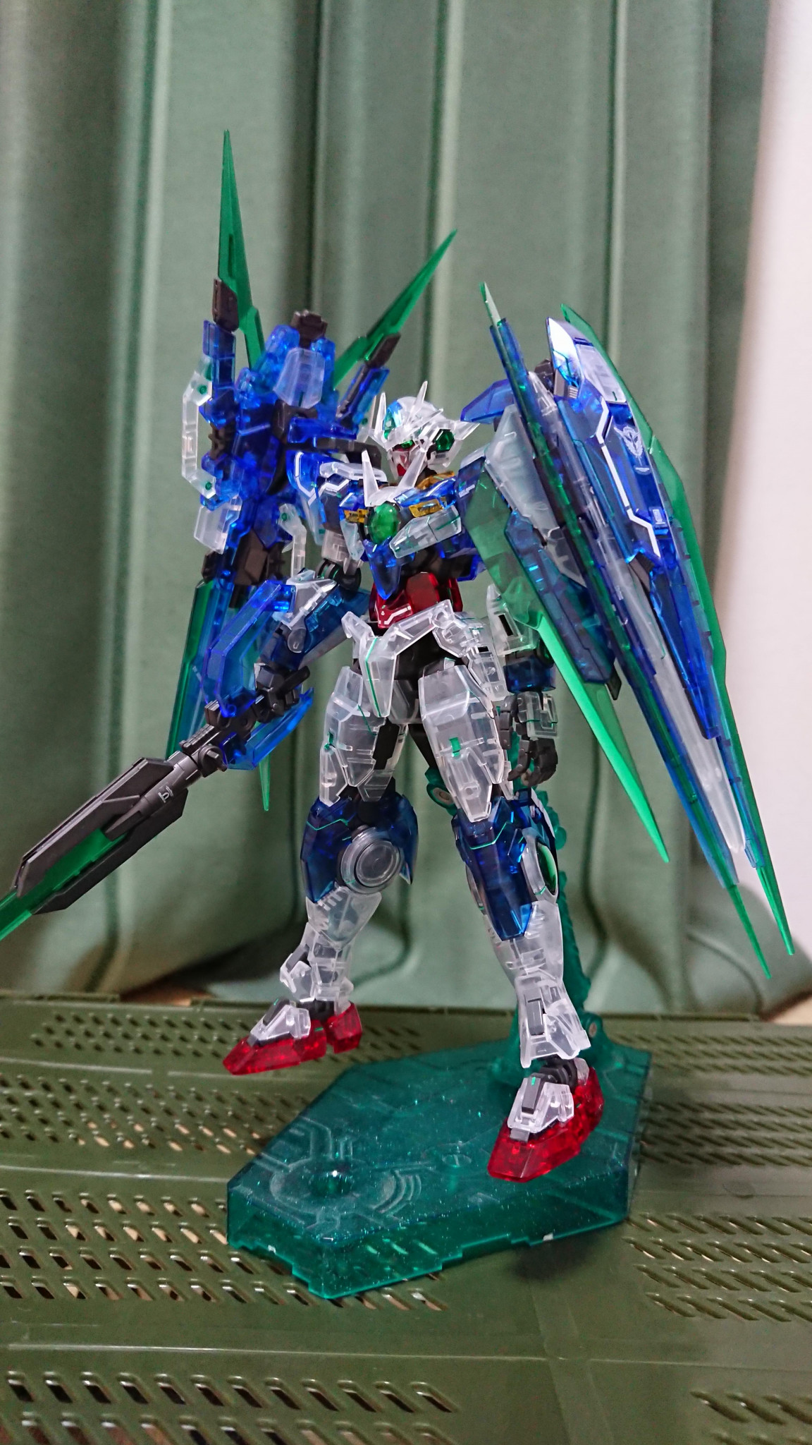 ダブルオークアンタ フルセイバー(クリアカラー)｜hiroki0aさんの