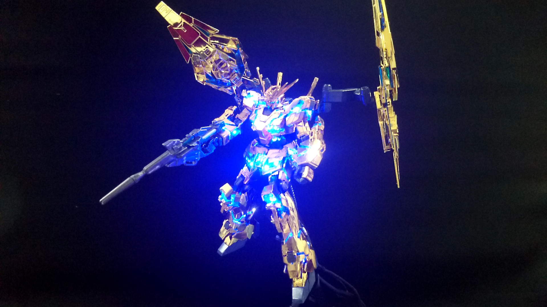 HGフェネクスLED仕込！！｜あつしさんのガンプラ作品｜GUNSTA（ガンスタ）