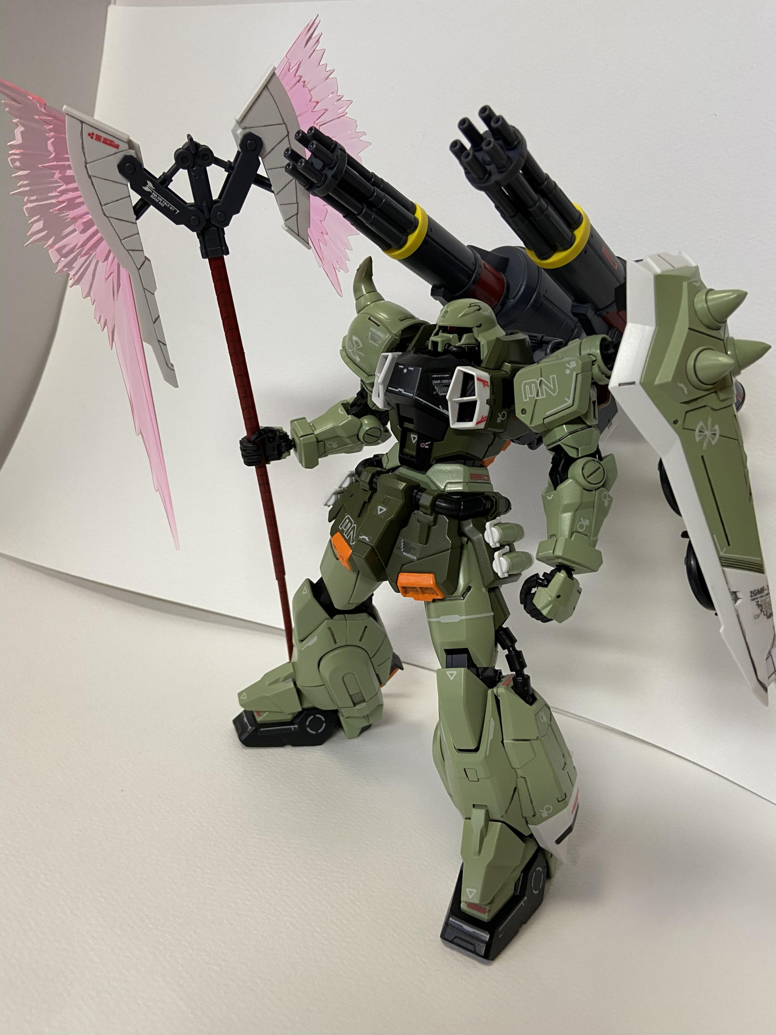MG 1/100 スラッシュザクファントム イザーク・ジュール専用機｜あの