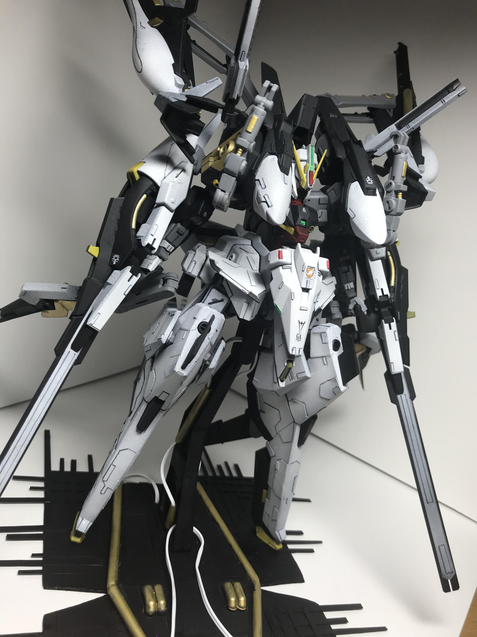 HGガンダムTR-1 ハイゼンスレイ・ラーⅡ全塗装完成品 改造品 台座付 HG