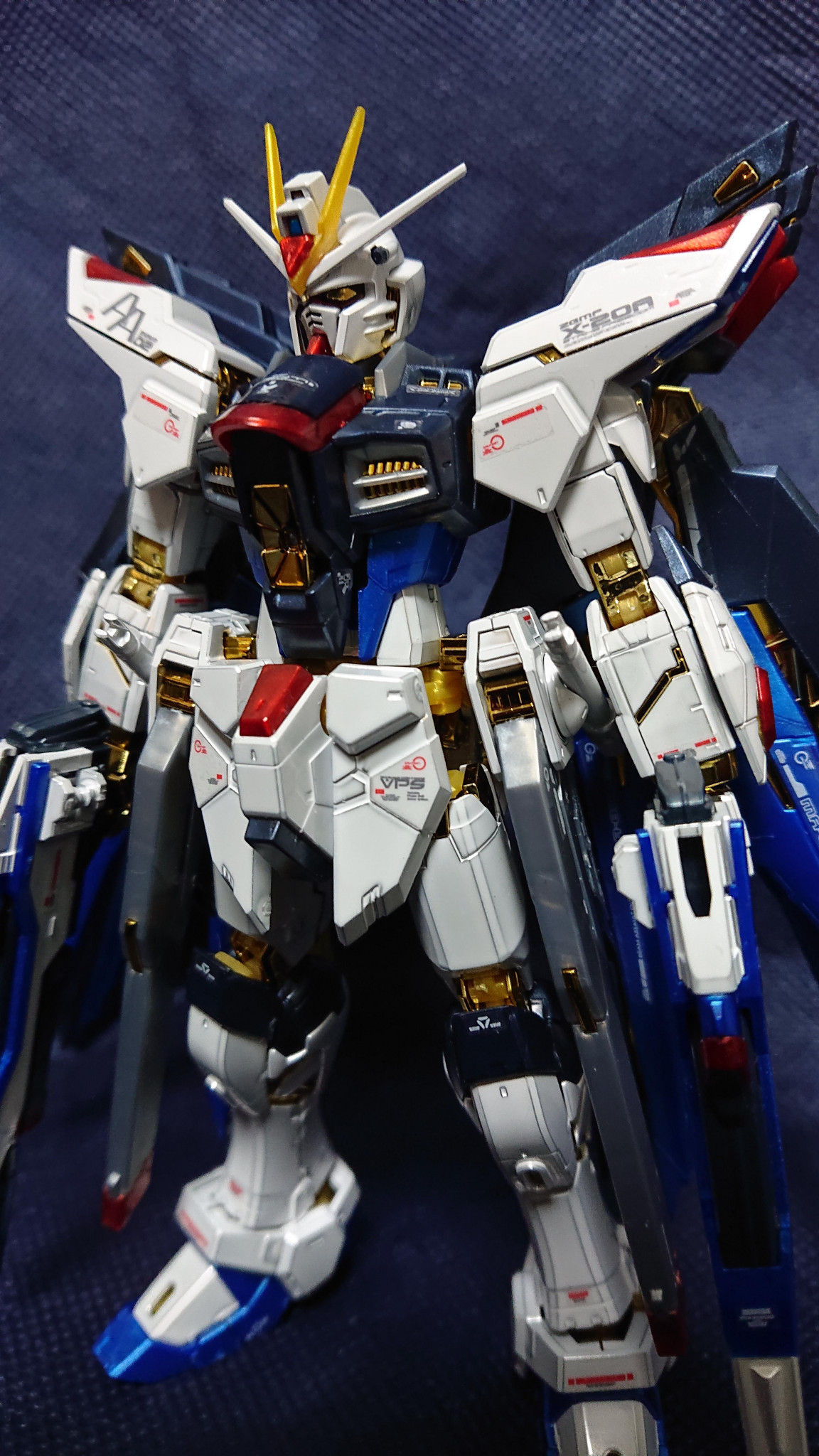 金の衝撃 RG 1/144 ストライクフリーダムガンダム［チタニウム