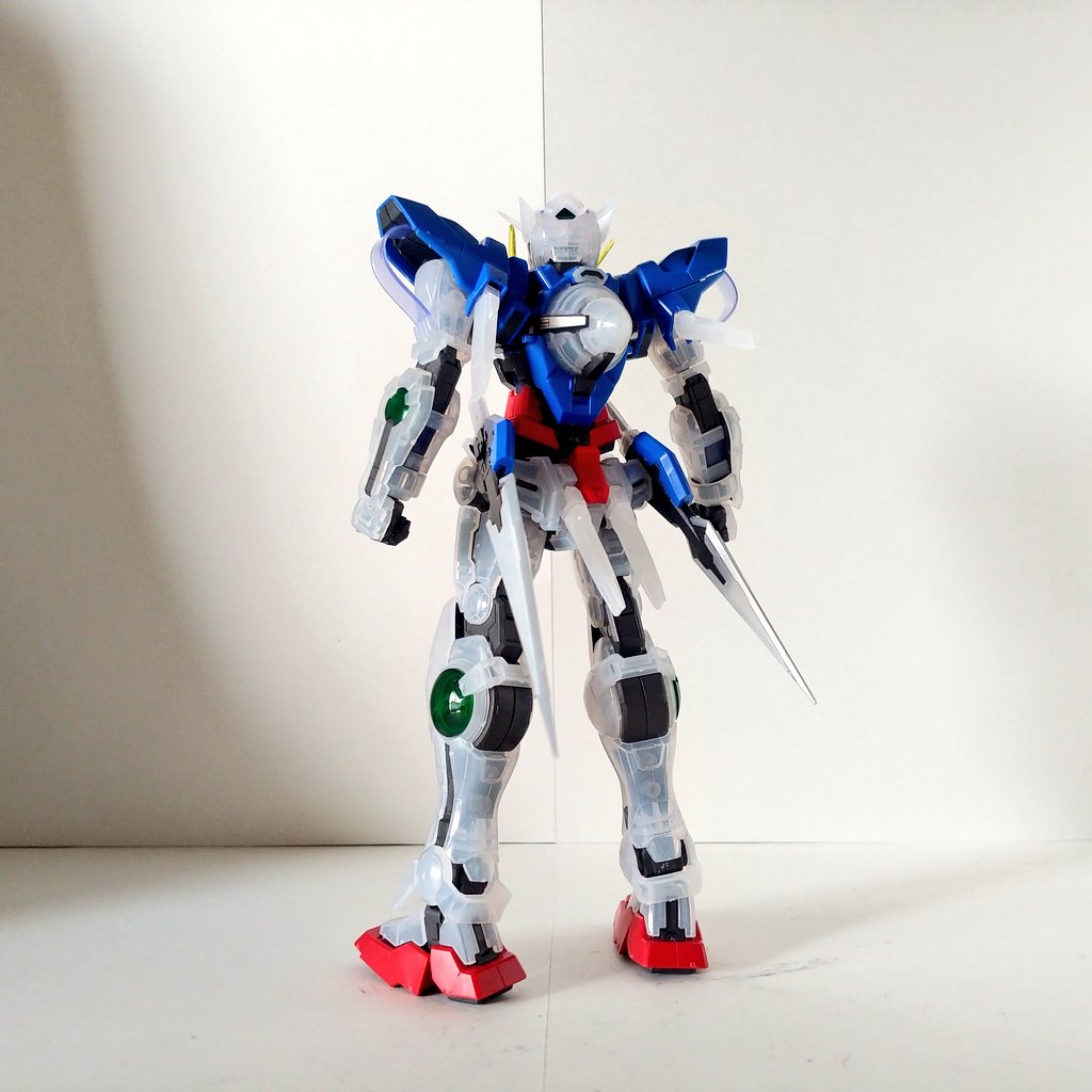 MG ガンダムエクシア ソリッドクリアアナザー｜火鉢さんのガンプラ作品