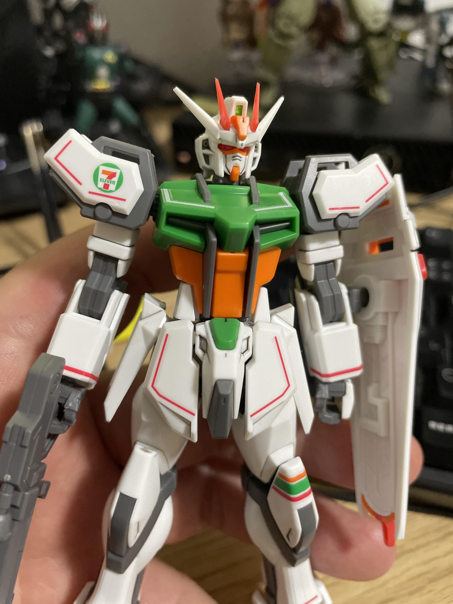 セブンイレブン限定ストライクガンダム｜@msmrmn1982さんのガンプラ