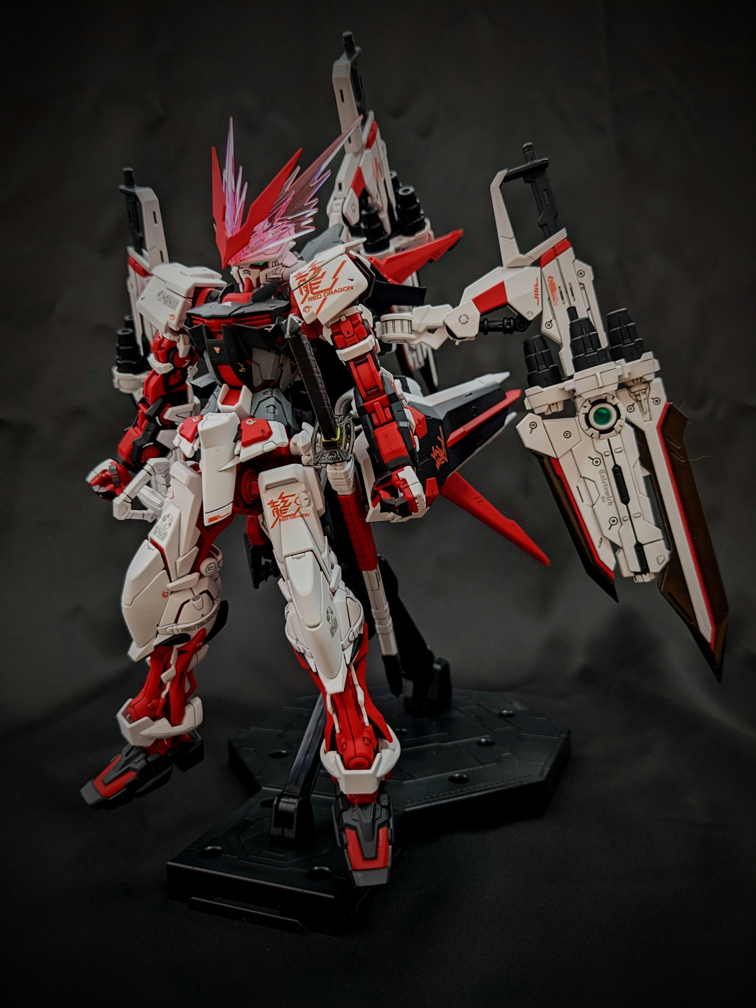 MGガンダムアストレイレッドドラゴン 缶スプレー部分塗装｜Hacchi