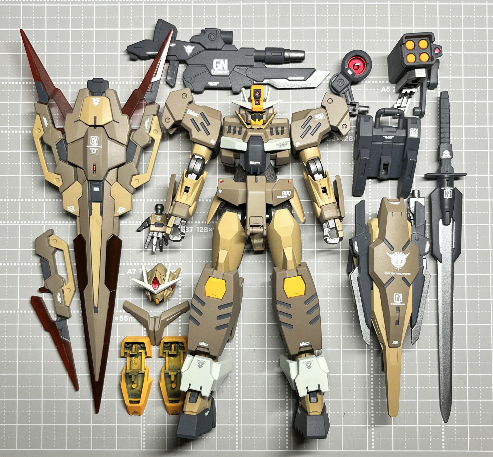 ガンダムダブルオーコマンドクアンタフルセイバー・デザートタイプ