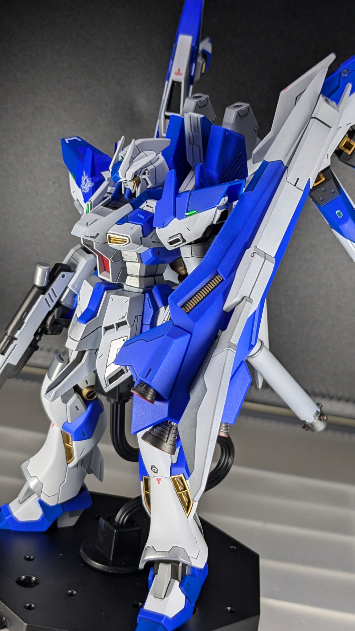 HG Hi-νガンダムヴレイブ｜ロシさんのガンプラ作品｜GUNSTA（ガンスタ）