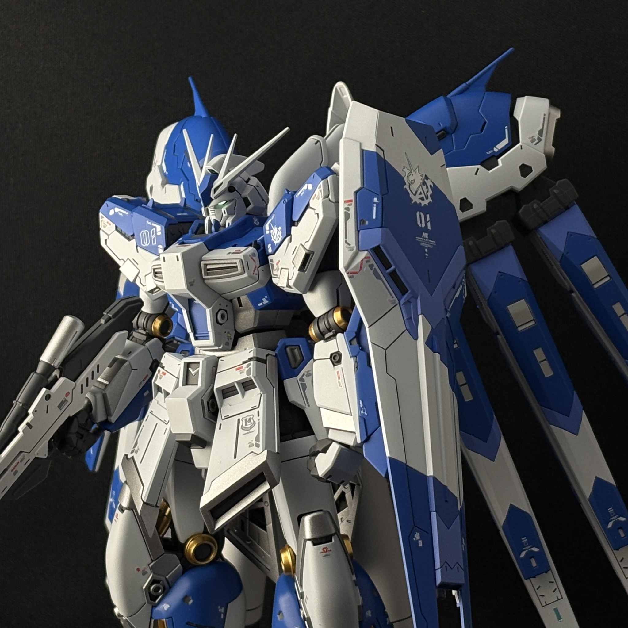 RG Hi-νガンダム ハイニューガンダム｜全塗装Gunplaさんのガンプラ作品