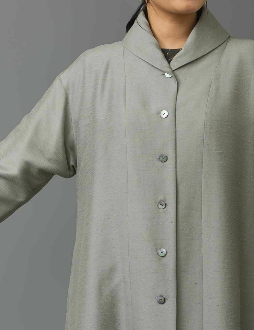 シルク紬麻炭染めコート月下美人（げっかびじん） | 石見銀山 群言堂