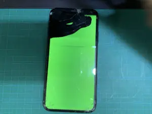 iPhone X 画面割れ 液晶漏れ 修理 高崎 | iPhone修理service 群馬の