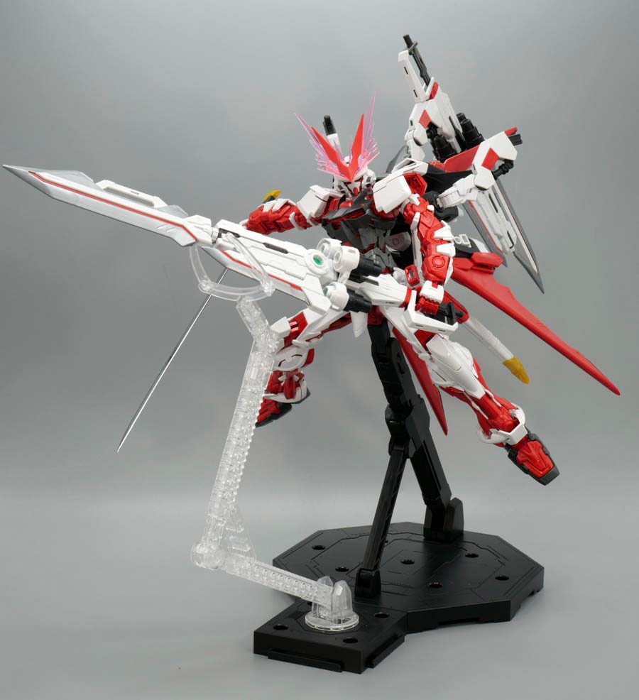ガンプラ】MG 1/100 ガンダムアストレイ レッドドラゴン レビュー