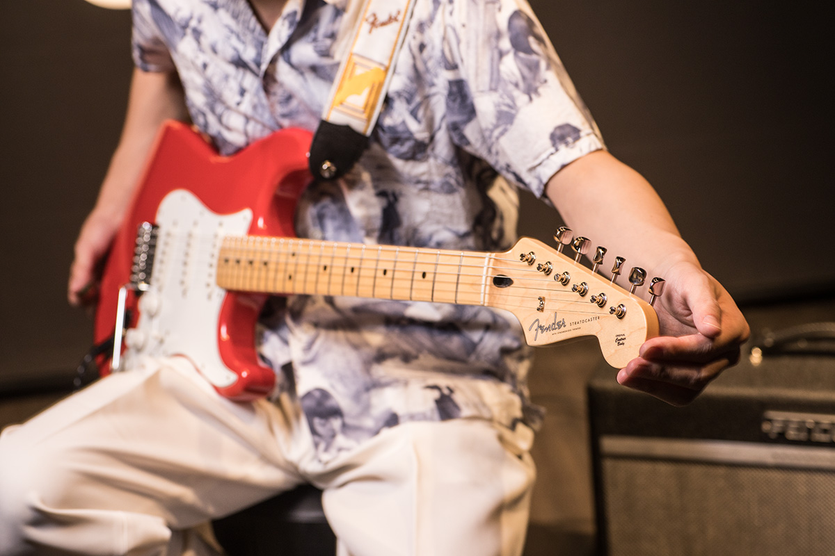 山田海斗（Novelbright）× フェンダーMade in Japan Hybrid Ⅱ