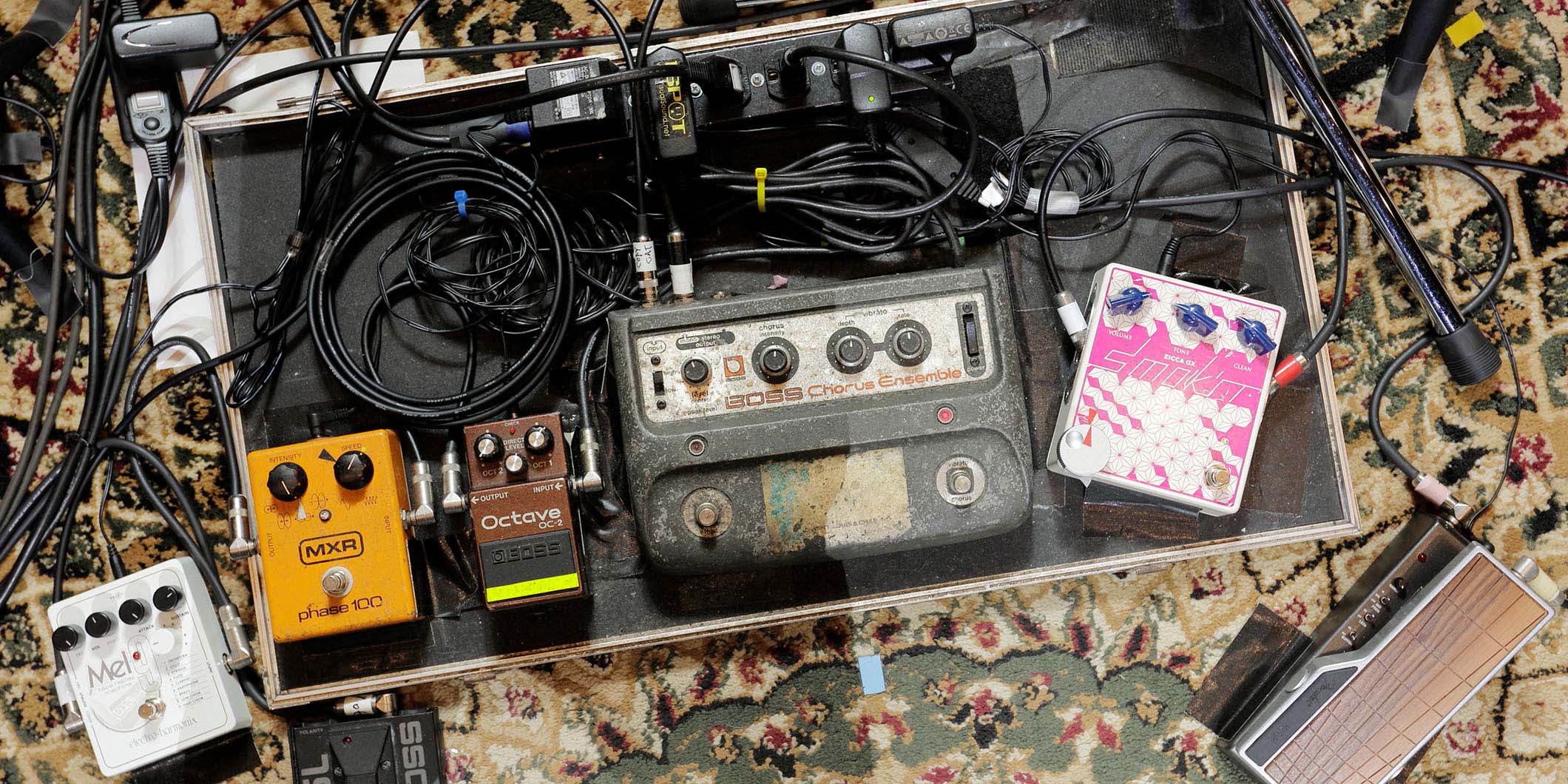 Charのペダルボード お馴染みのラインナップとニュー・フェイス