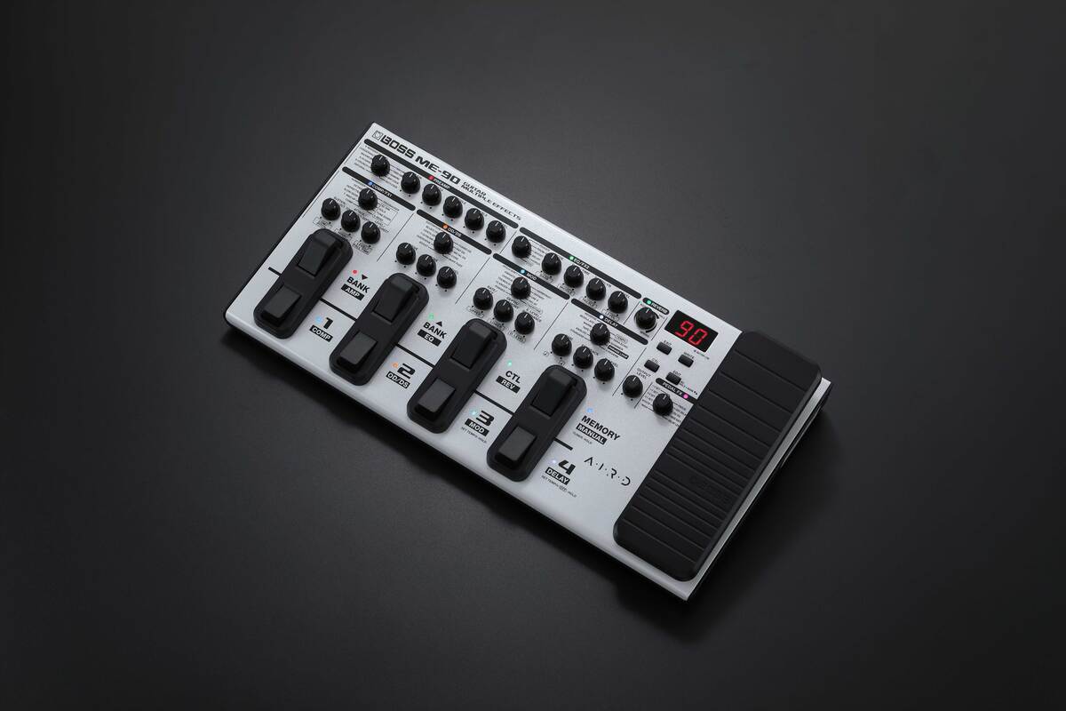 BOSSより DS-1, GT-1, ME-90 のホワイトカラーモデルが限定商品として