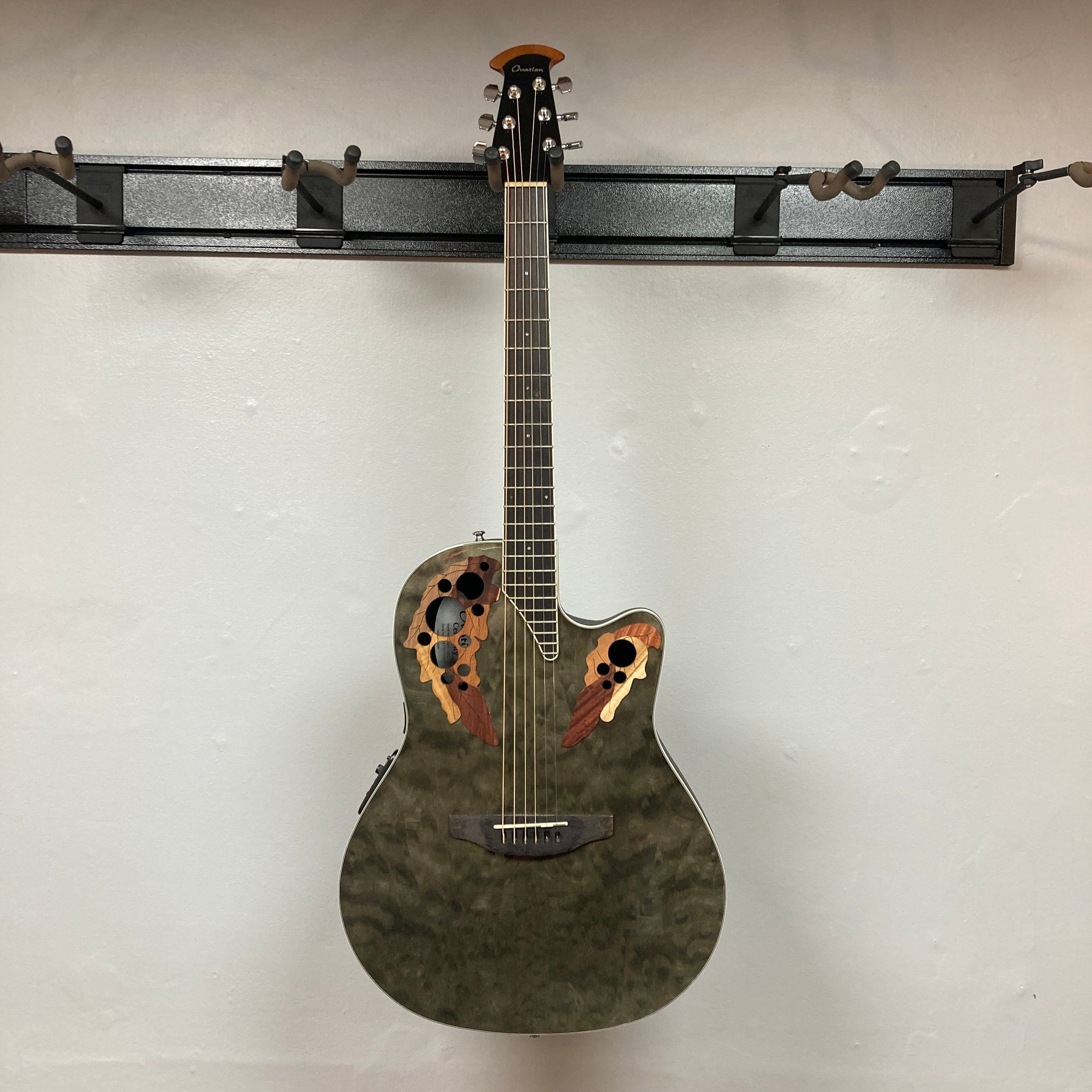 Ovation Celebrity Elite Acoustic Guitar: Perfect for Musicians