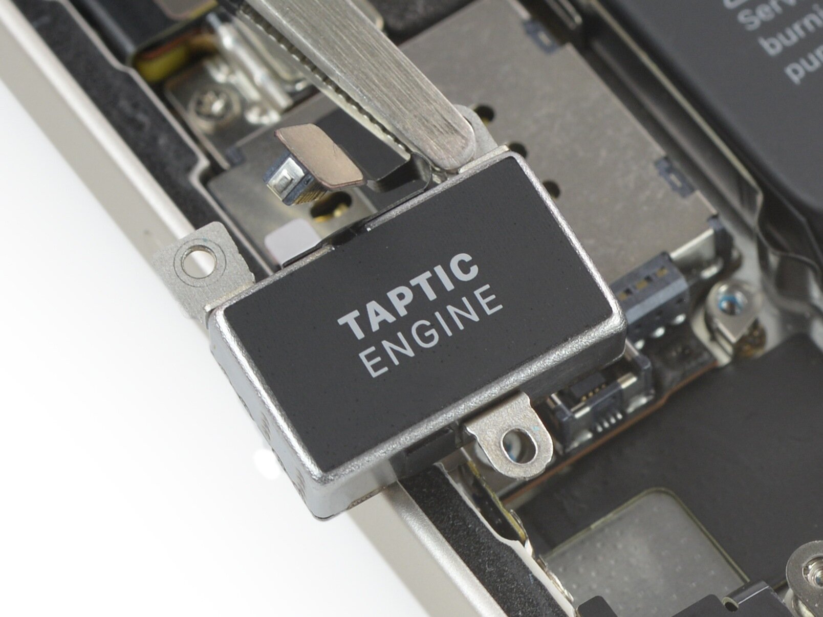 iPhone 13 mini Taptic Engineの交換 - iFixit 修理ガイド
