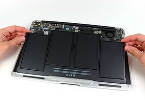 MacBook Air 13インチ Mid 2012 修理のヘルプ: 自分で修理する方法を学ぶ