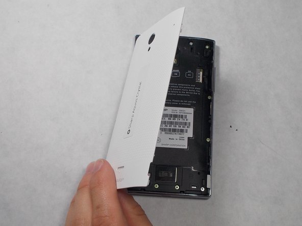 Sharp Aquos Crystal マザーボードの交換 - iFixit 修理ガイド