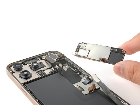 iPhone 16 Pro Max ロジックボードの交換 - iFixit 修理ガイド
