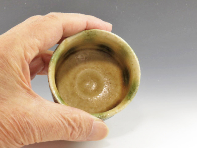 愛知県のやきもの 瀬戸焼の酒器ぐい呑