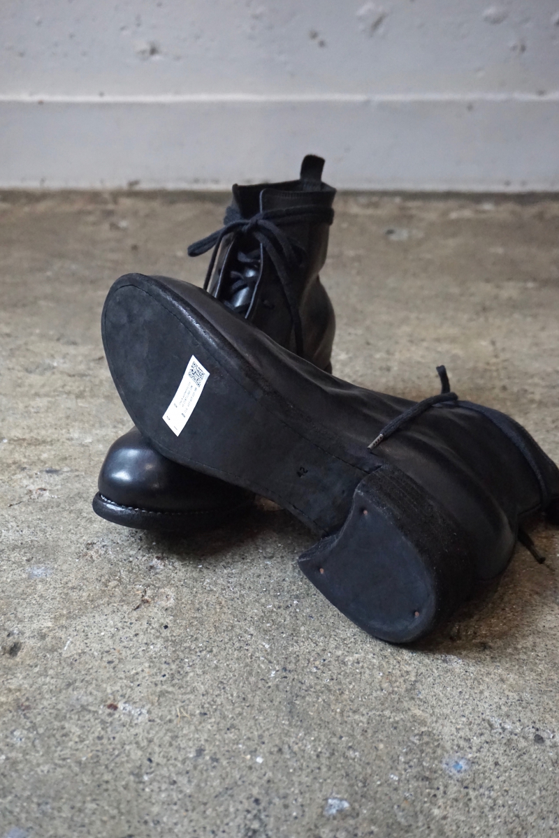 No PL11L. Laced Up Boots Horse Full Grain. BLKT(Black). GUIDI