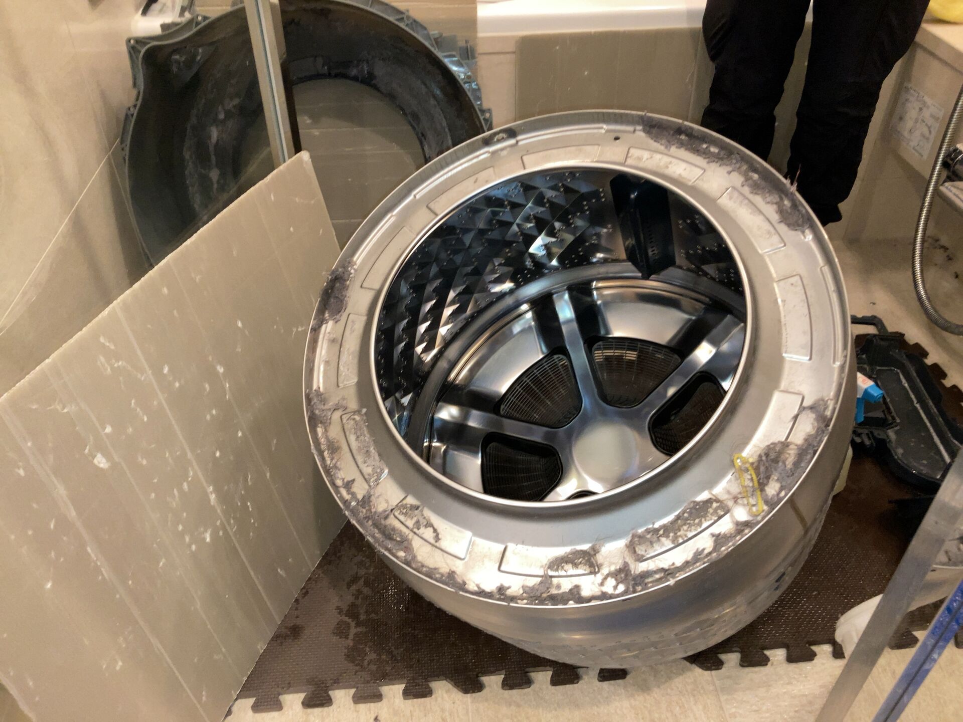 千代田区でドラム式洗濯機のクリーニングをお探しの方へ！プロの