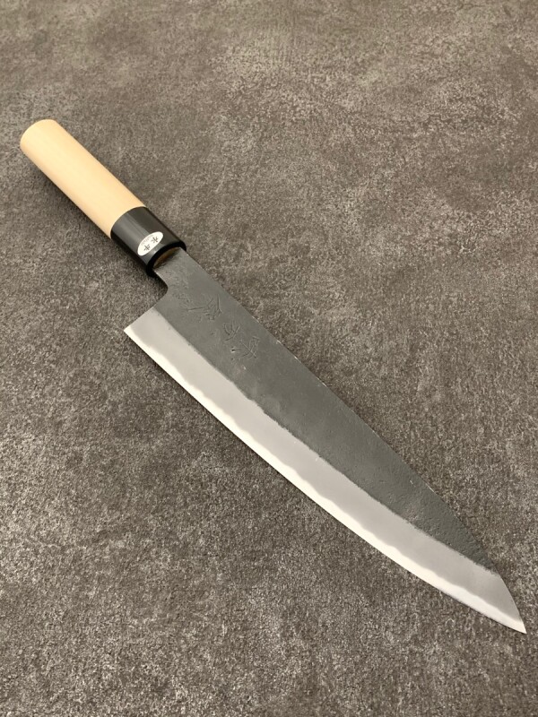 三条 日野浦刃物工房 味方屋 和牛刀 黒打梨地 白紙2号鋼 水牛鎬朴柄