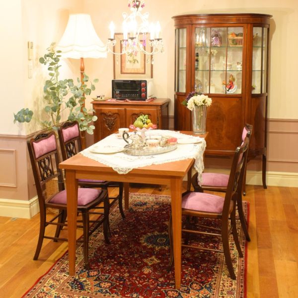 フランスアンティークのおしゃれな雑貨、お花の模様のテーブルクロス(d