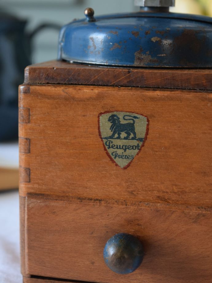 フランスのアンティーク雑貨、プジョー(PEUGEOT)のコーヒーミル(m-5601