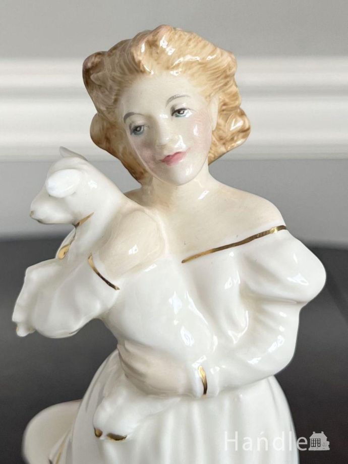 ロイヤルドルトンの陶磁器の人形、アンティークのフィギュリン