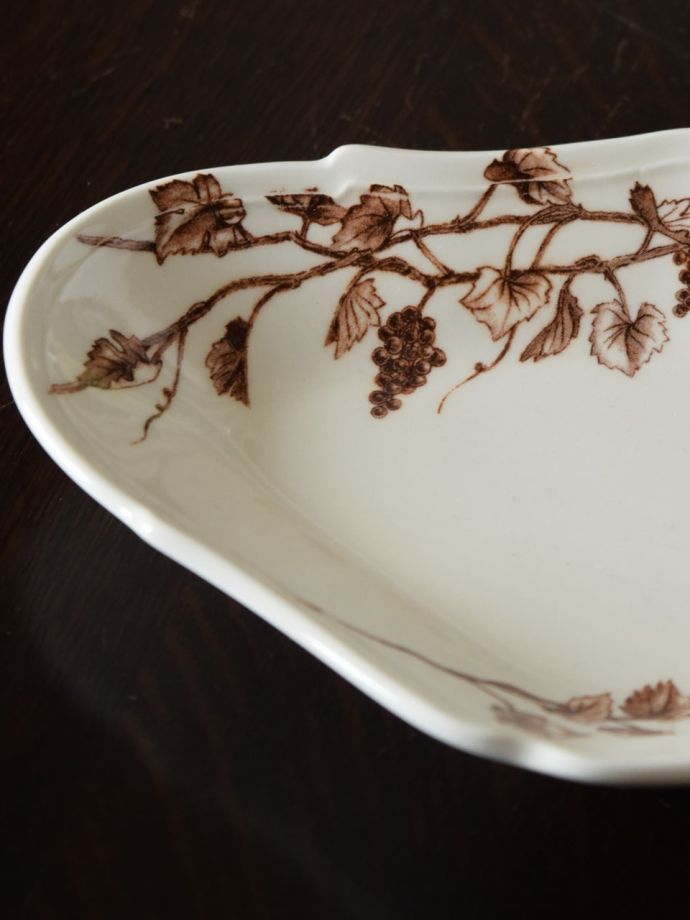 フランスアンティーク調のおしゃれなお皿、スタジオエムのプレート