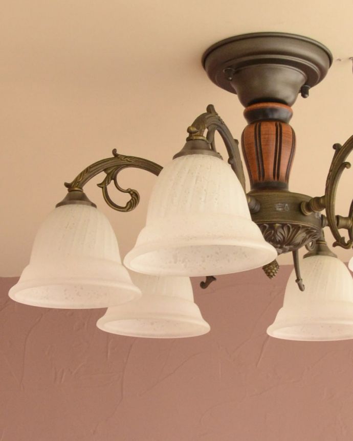 アンティーク調のシーリングシャンデリア（6灯・電球セット）(cr-539