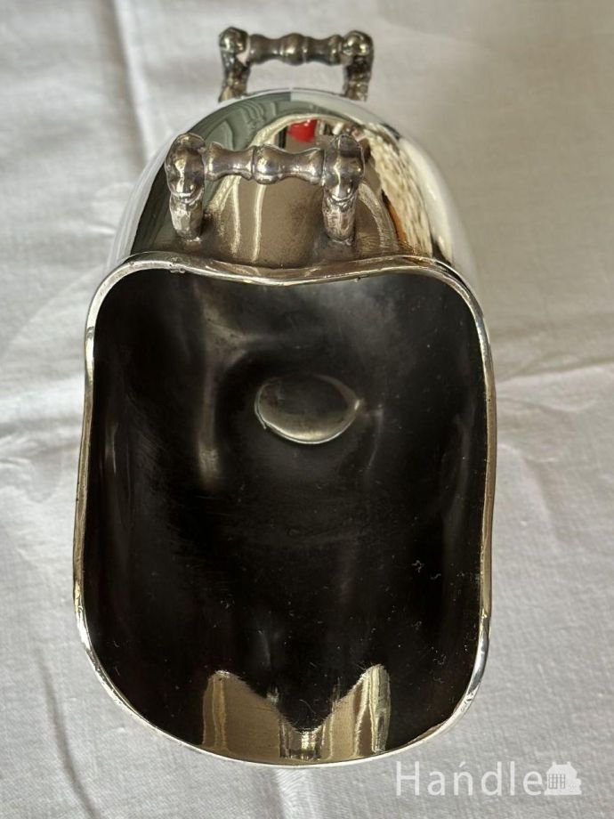 イギリスから届いたシュガースカットル、英国アンティークシルバーの