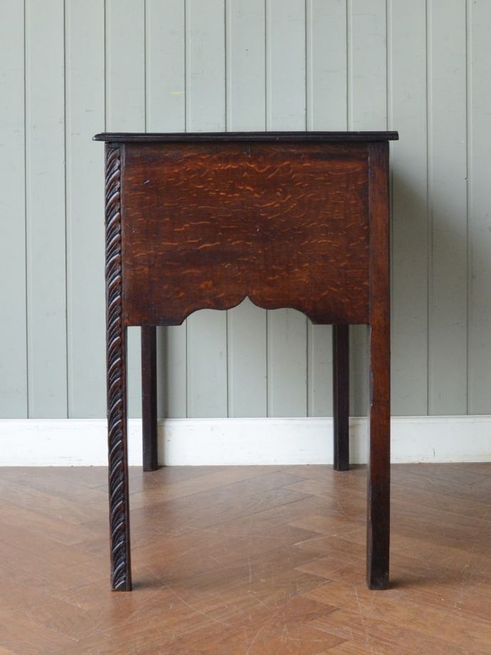 イギリスのおしゃれなアンティークデスク、リモートワークに最適な大人