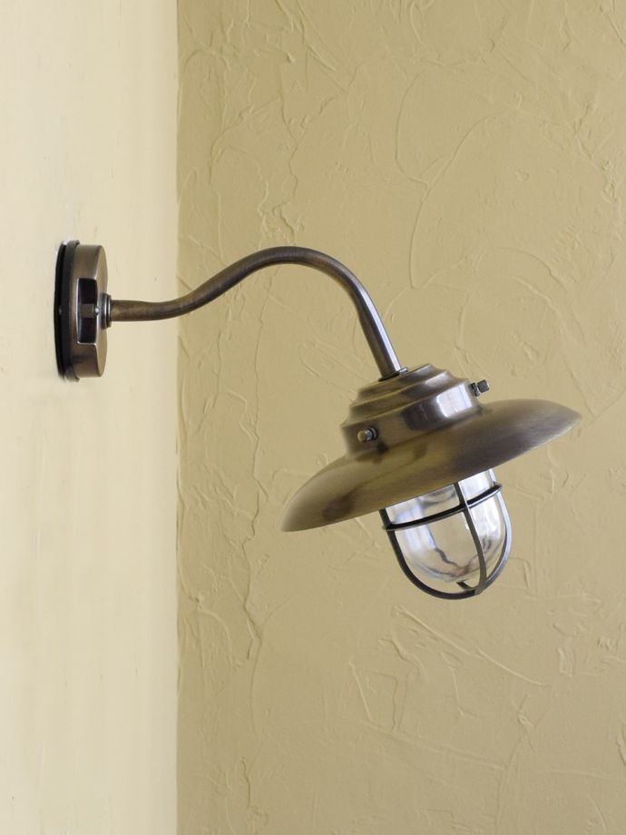 アンティーク調のおしゃれなエクステリアランプ、外灯に使えるマリン