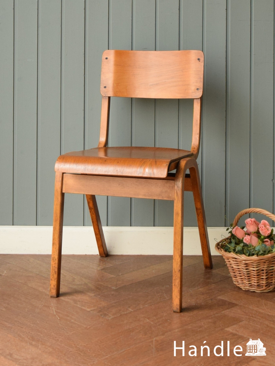 イギリスのアンティークチェア、 あたたかい雰囲気のダイニングチェア