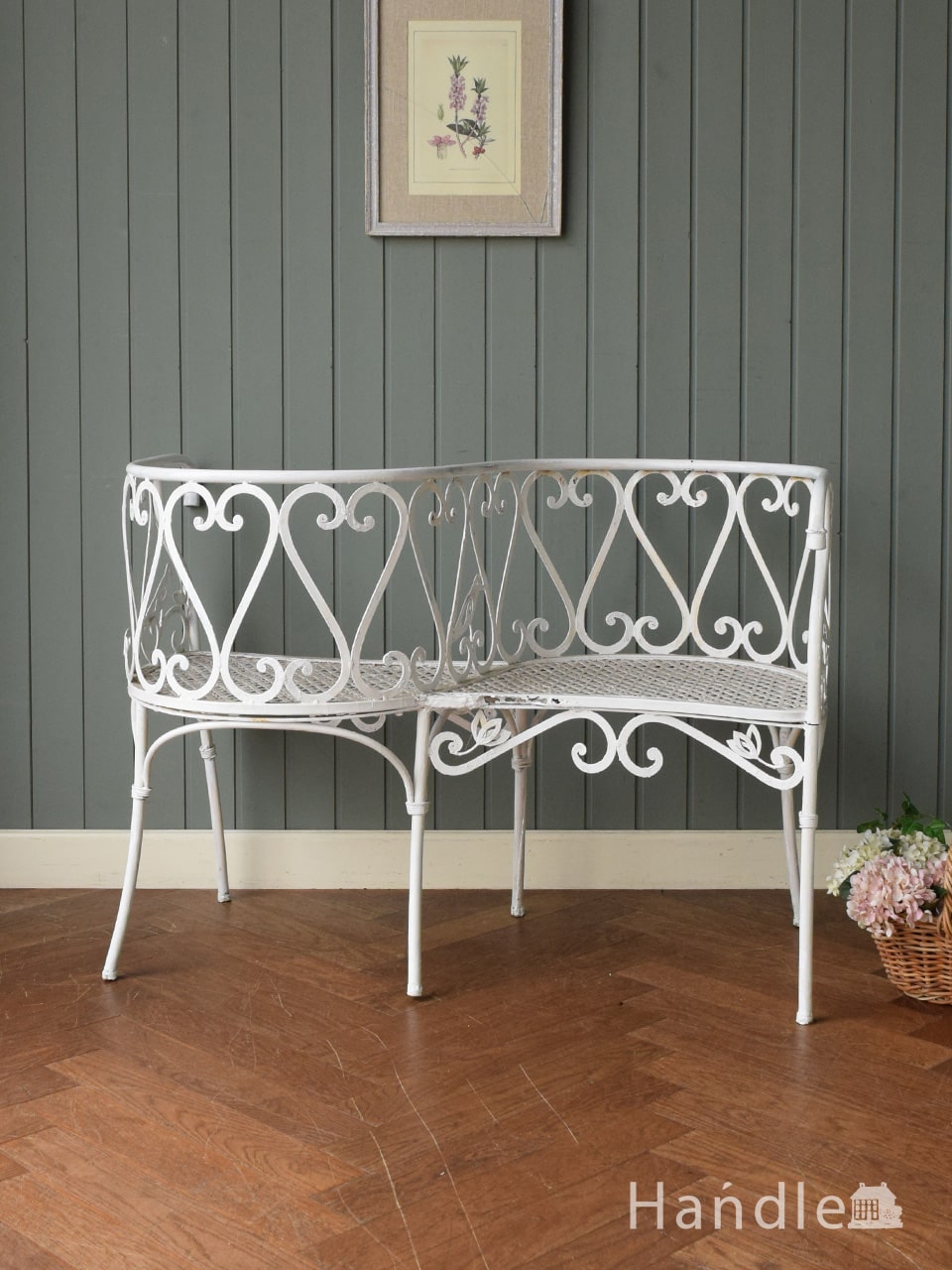 ハート形の背もたれが可愛いガーデンチェア、フランスアンティークの