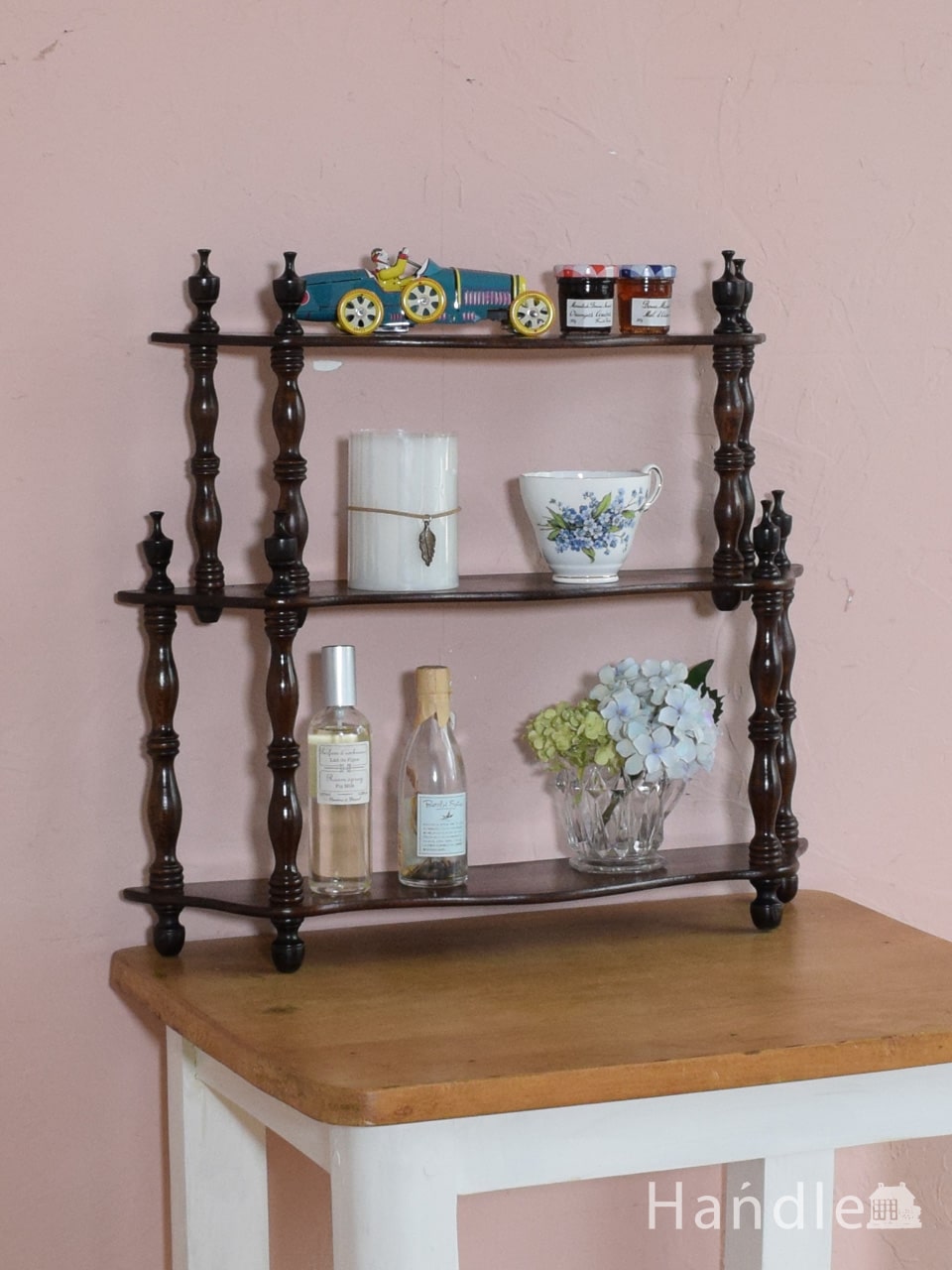 フランスのアンティーク家具、挽き物細工が美しいシェルフ(d-1416-f