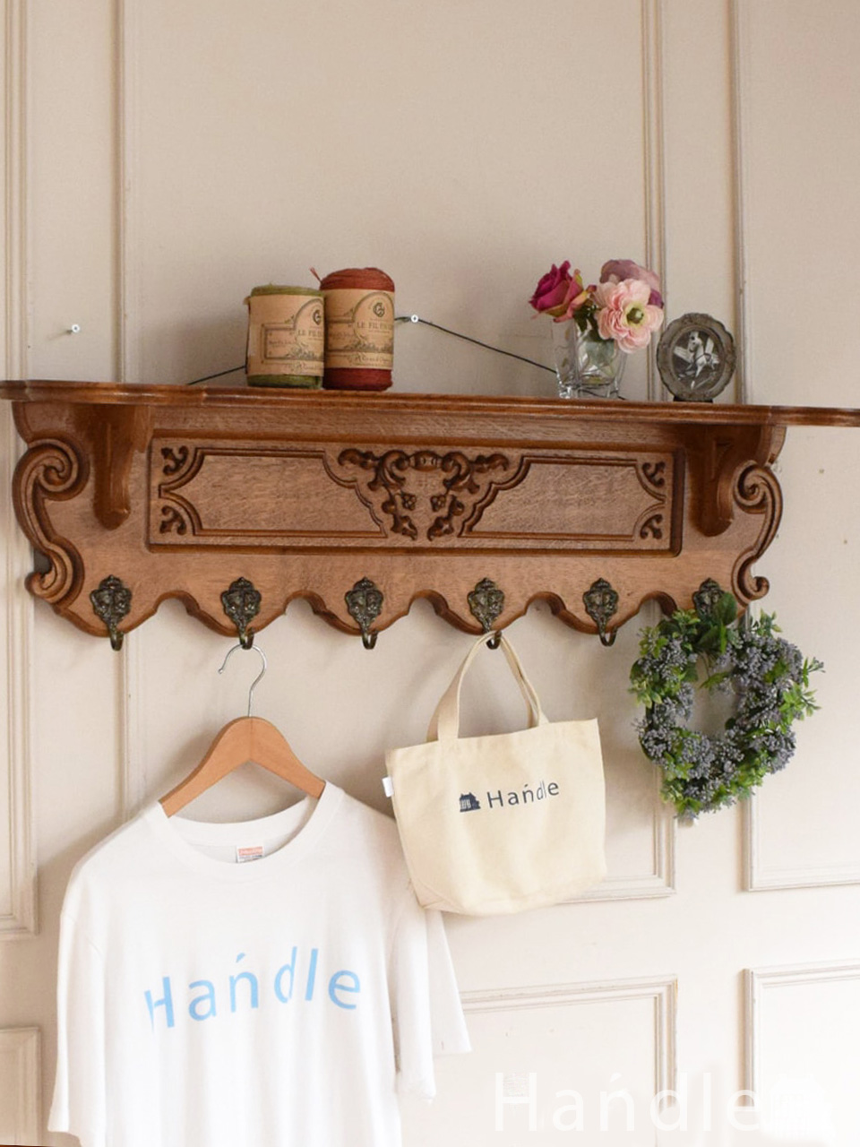 英国アンティークのおしゃれな飾り棚、オールドパイン材のウォール