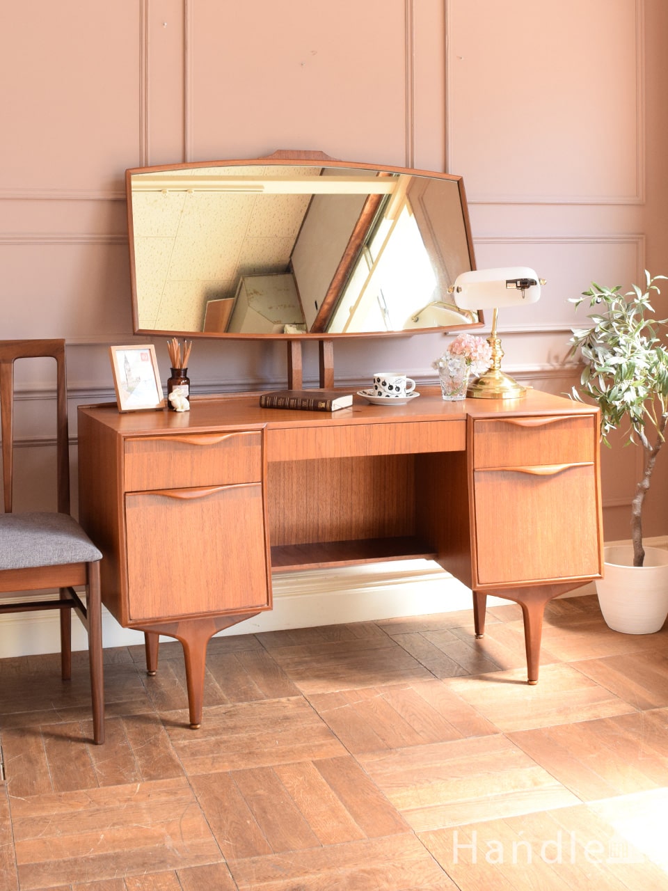 北欧スタイルのヴィンテージ家具、三面鏡のドレッシングテーブル(k