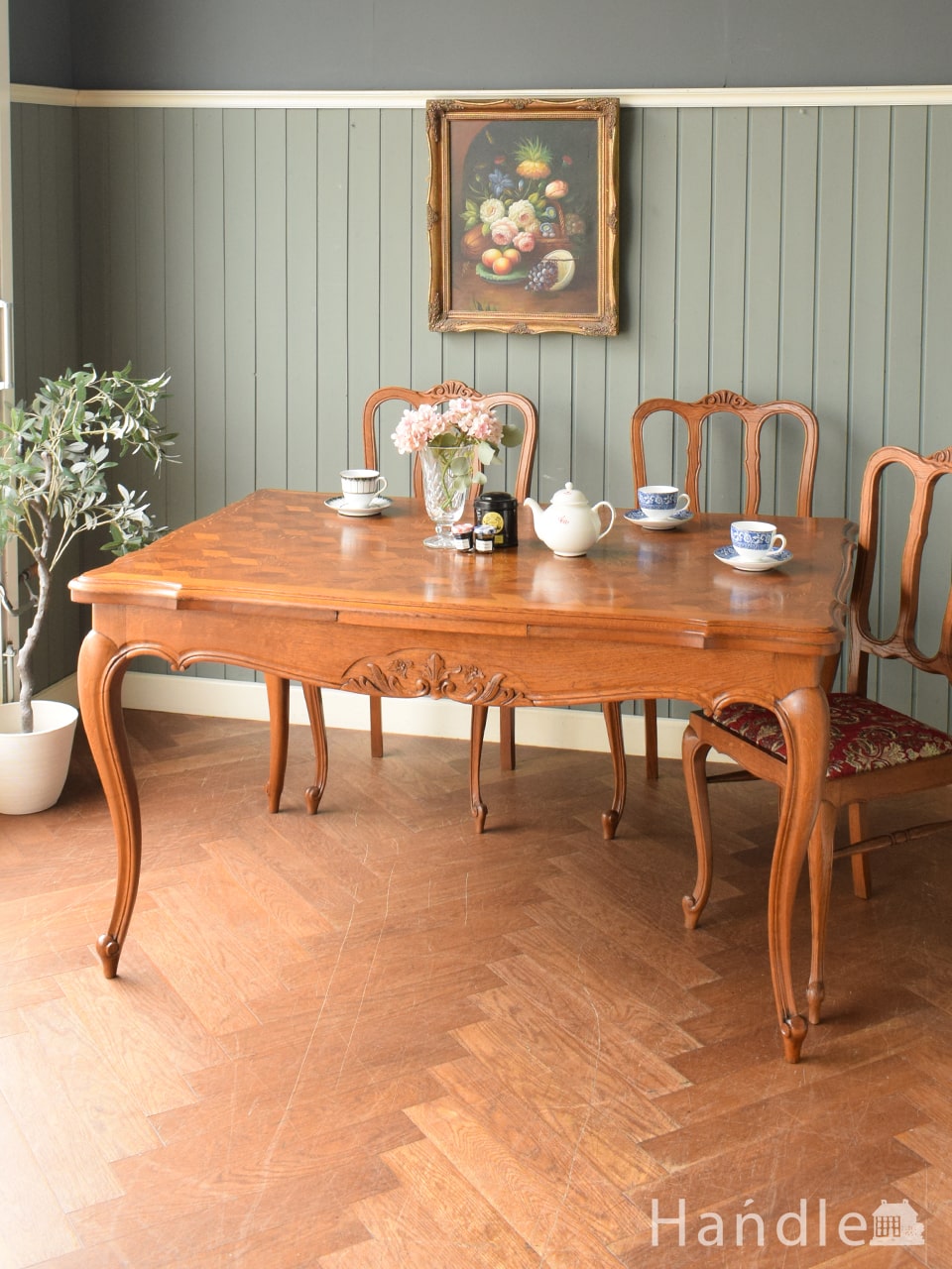 フランスから届いた伸長式のダイニングテーブル、アンティークの